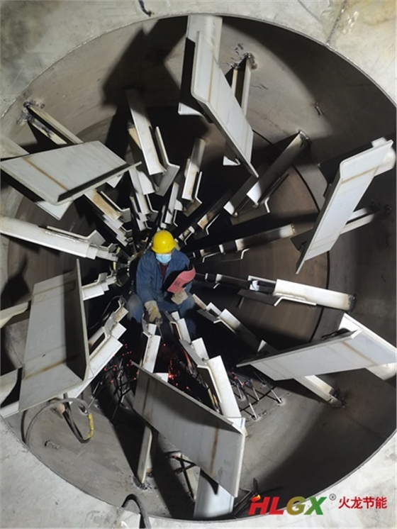 污水廠再生爐保溫釘焊接2024.jpg 污水廠再生爐保溫釘焊接2024.jpg