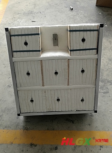 焦罐蓋耐火纖維爐襯結(jié)構(gòu)示意圖 焦罐蓋耐火纖維爐襯結(jié)構(gòu)示意圖