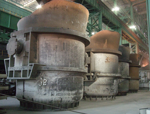 鐵水包內襯耐火材料由哪三層組成？作用是什么？